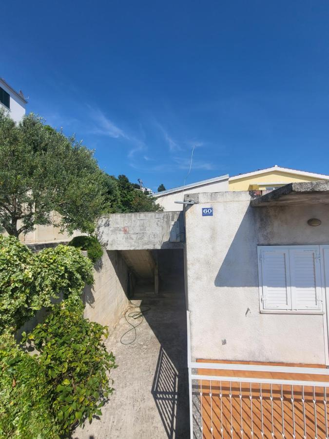 Apartments Lile By The Sea, Celina Zavode Exterior foto